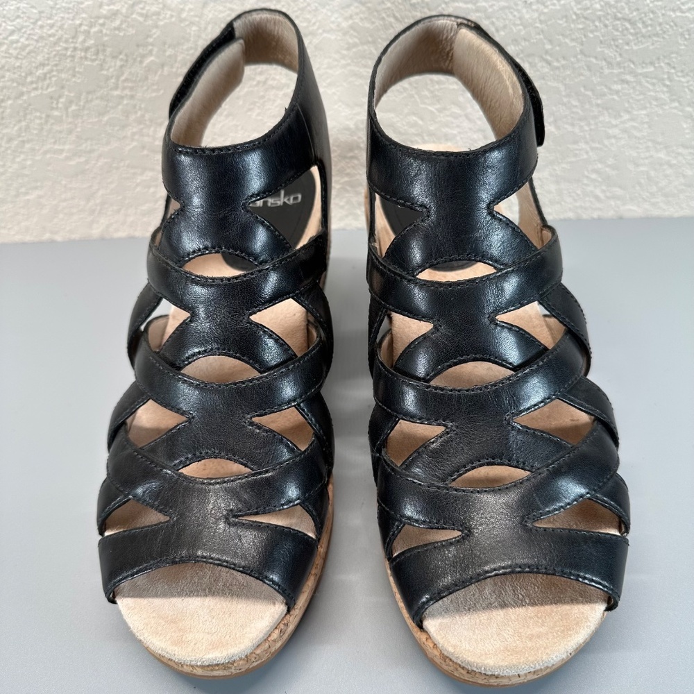 Dansko Wedge Sandal Gladiator style Womens Size 38 US 7.5-8 Leather Upper Comfy